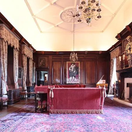 Castle Szálloda 3*