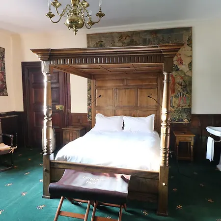 Szálloda Castle 3*