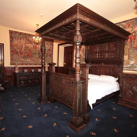 Hotel Castle 3*