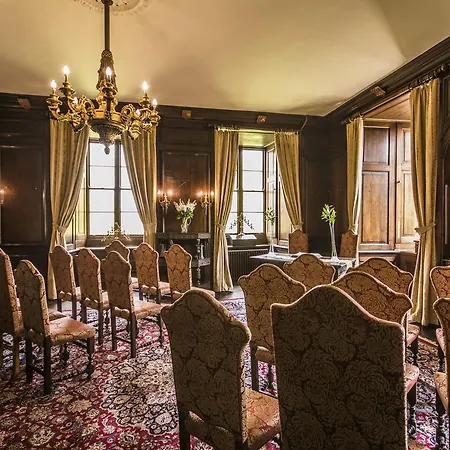 Castle Hotel