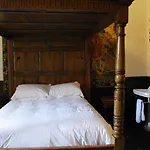 Castle Hotel