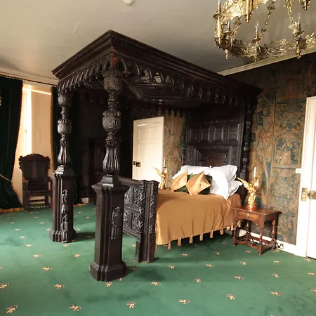 Castle Hotel 3*