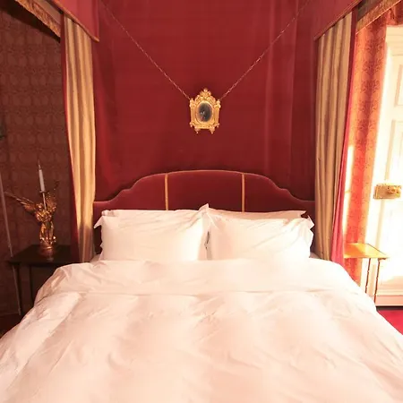 Castle Hotel