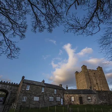 Castle Hotel 3*